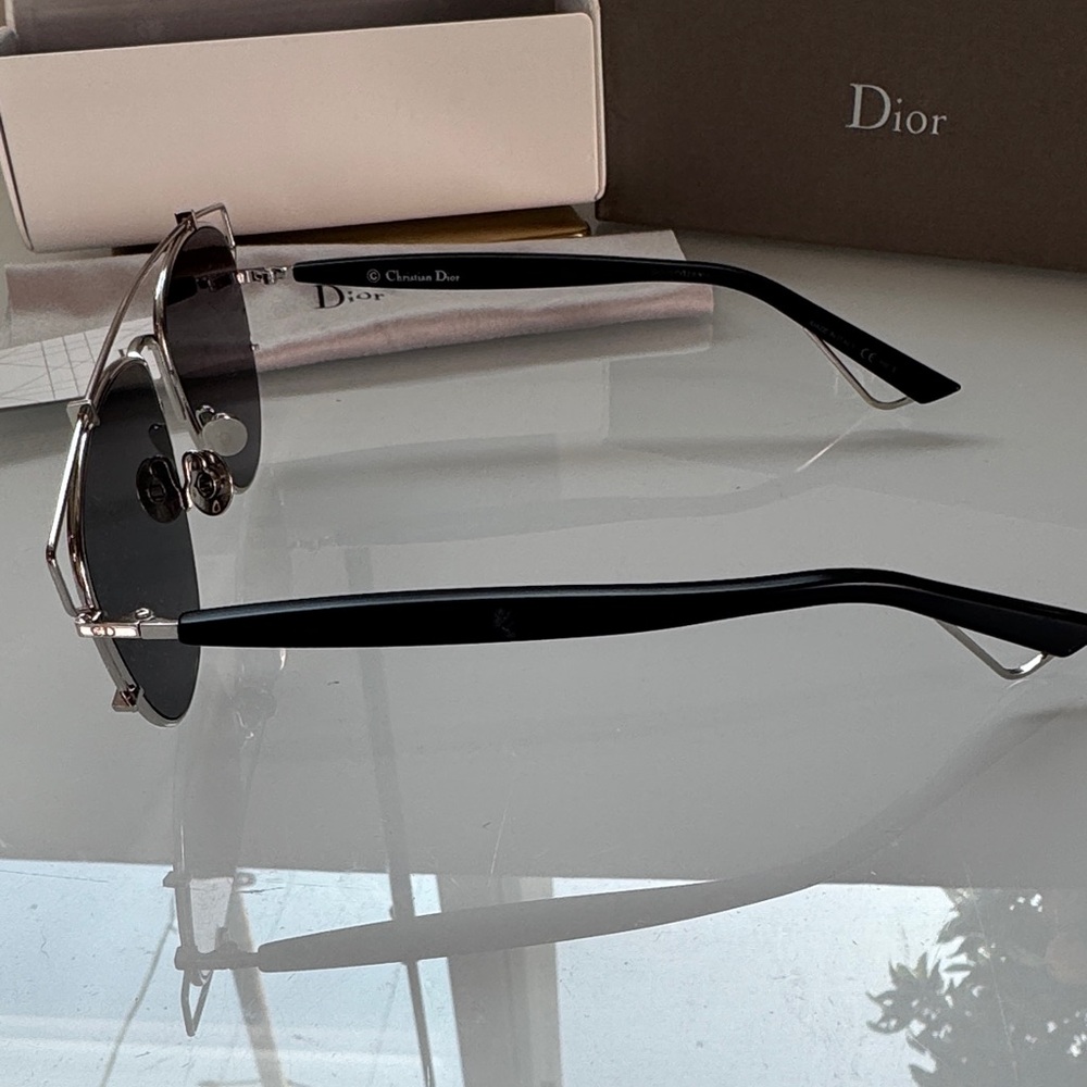 Dior Technologic Aviator Sunglasses - full inclusion - great gift!! - Picture 10 of 12